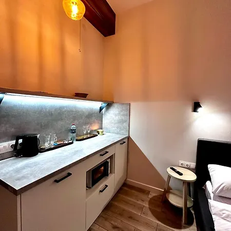 Bed & Breakfast Gallery 21 *