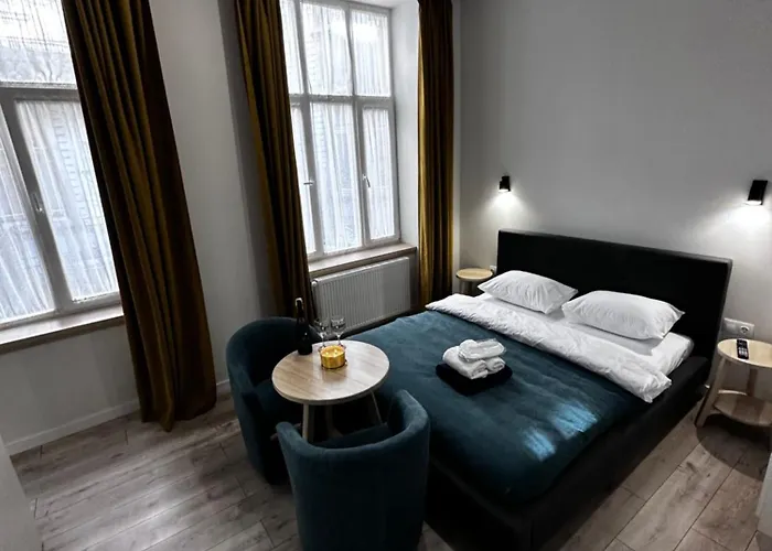 מלון Gallery 21 3*